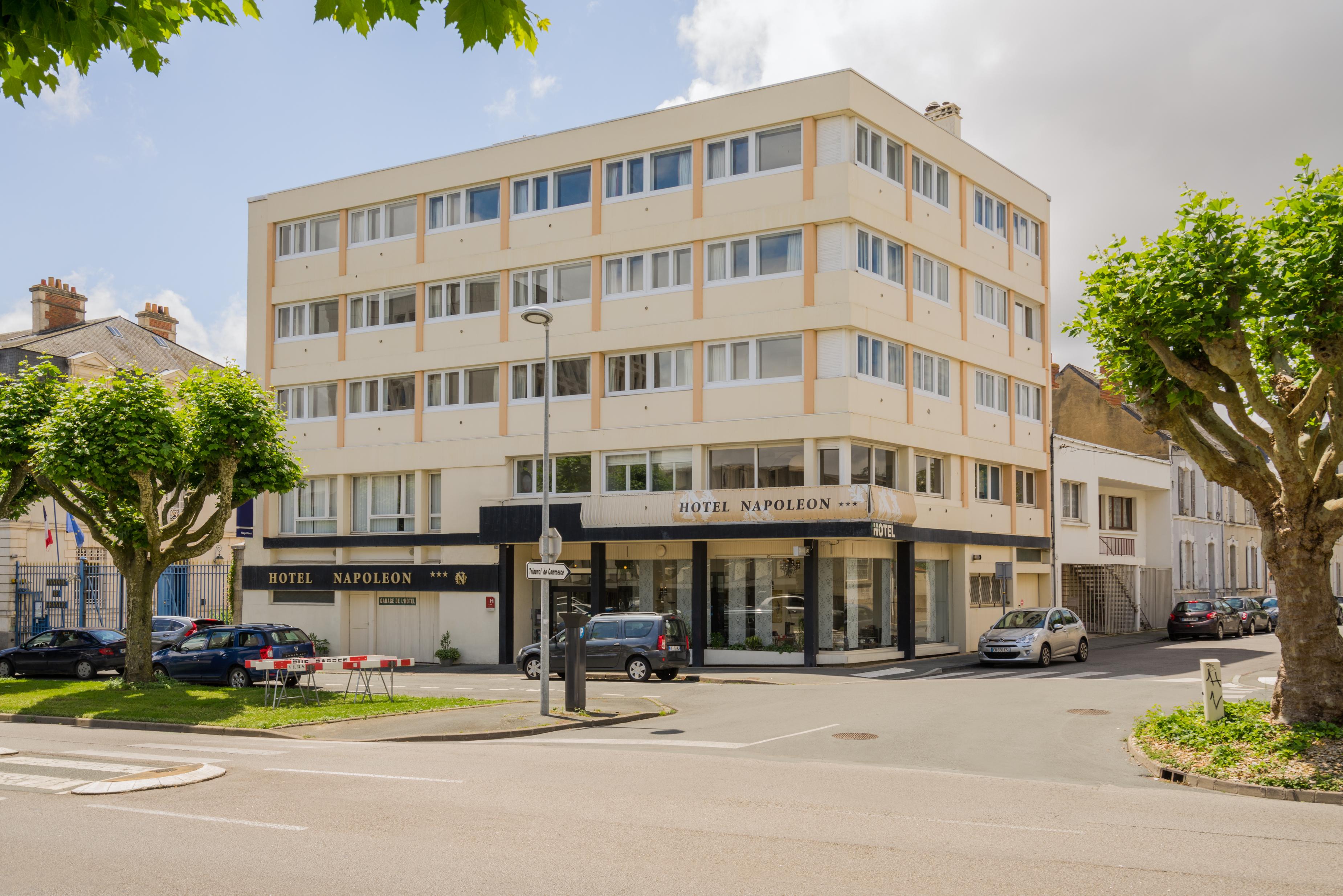 The Originals City, Hotel Napoleon, La Roche-Sur-Yon Buitenkant foto